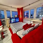 Metro Wifi 300mbs 65'tv Netflix Hbo Appletv+ Appartement *