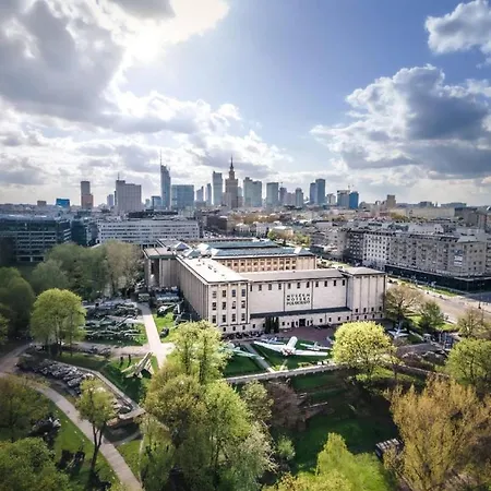 Metro Wifi 300mbs 65'tv Netflix Hbo Appletv+ Appartement Varsovie